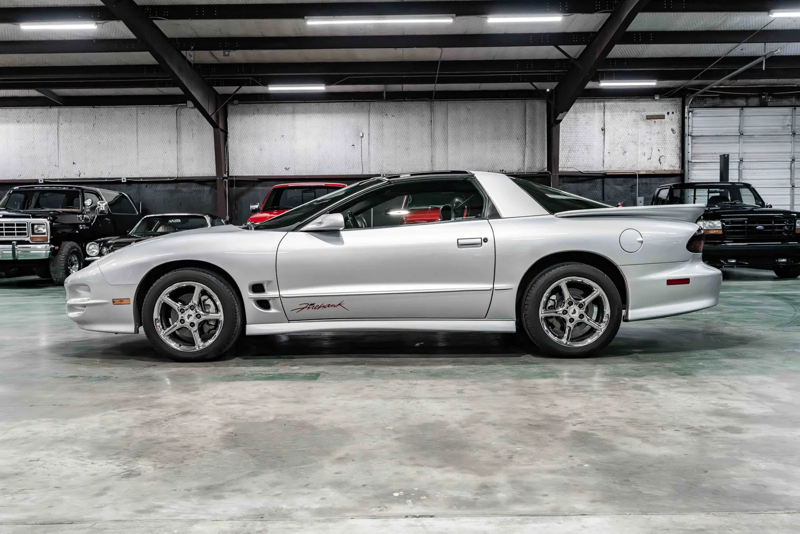 1_2002-Pontiac-Firehawk-Sebring silver metallic-140934--34.jpg